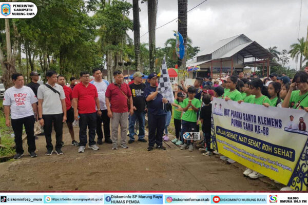 Jalan Sehat Meriahkan HUT Ke-58 Paroki Santo Klemens