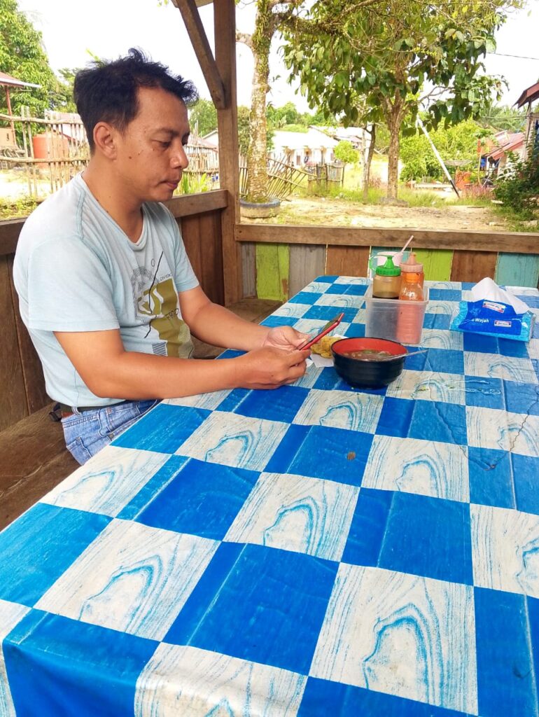 Provider XL Tidak Bisa Chat WA, Warga Sekayam Beralih ke Starlink‎