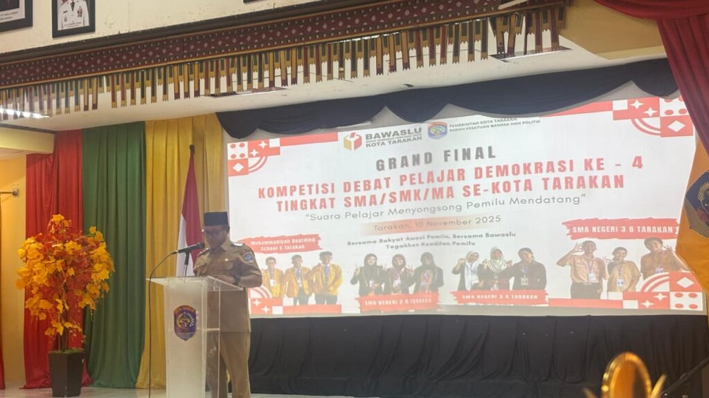 Tutup Lomba Debat, Wawali Tarakan Ajak Siswa Kritis Berbasis Data dan Fakta