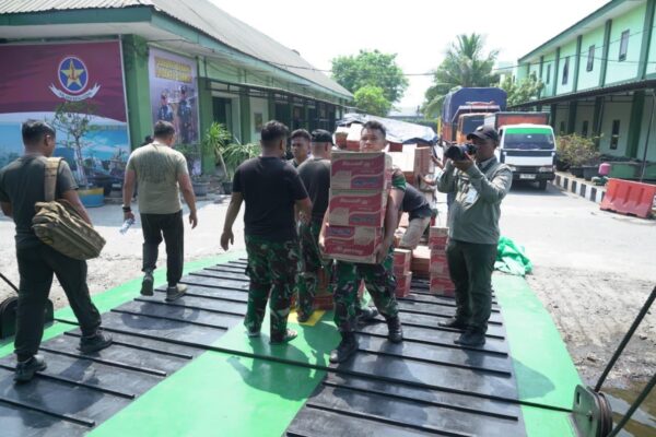 Jalankan Instruksi Prabowo, TNI AD Kerahkan Logistik Skala Besar ke Aceh, Sumut, Sumbar