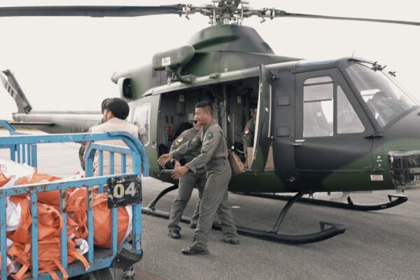 Pertamina Kerahkan Helikopter, Antar Logistik ke Aceh Tamiang