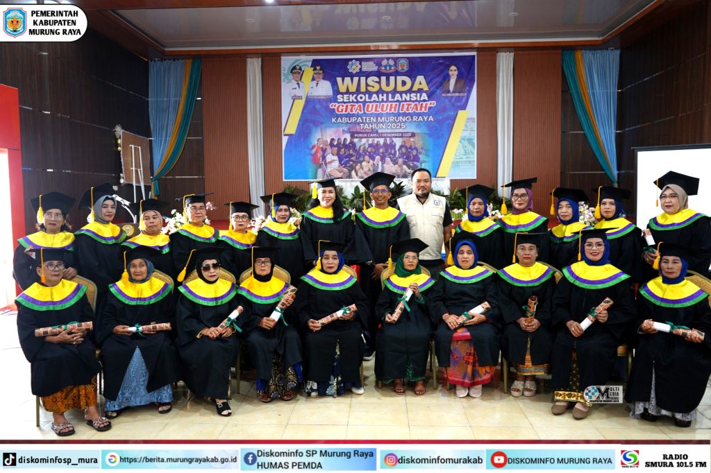 Wisuda Sekolah Lansia “Gita Uluh Itah”