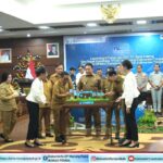 Bupati Mura Heriyus Ikuti Peluncuran Aplikasi E-Pahari dan Rakor TP2DD Kalteng