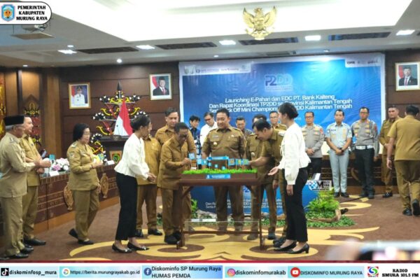 Bupati Mura Heriyus Ikuti Peluncuran Aplikasi E-Pahari dan Rakor TP2DD Kalteng