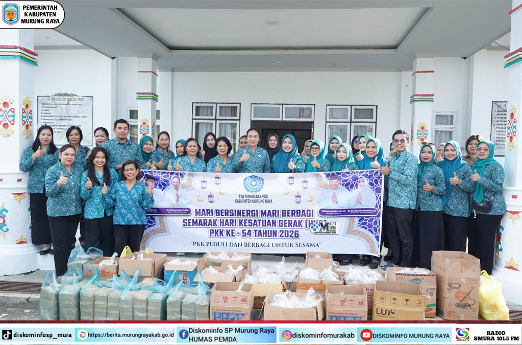 TP-PKK Murung Raya Bagi Takjil dan Buka Puasa Bersama