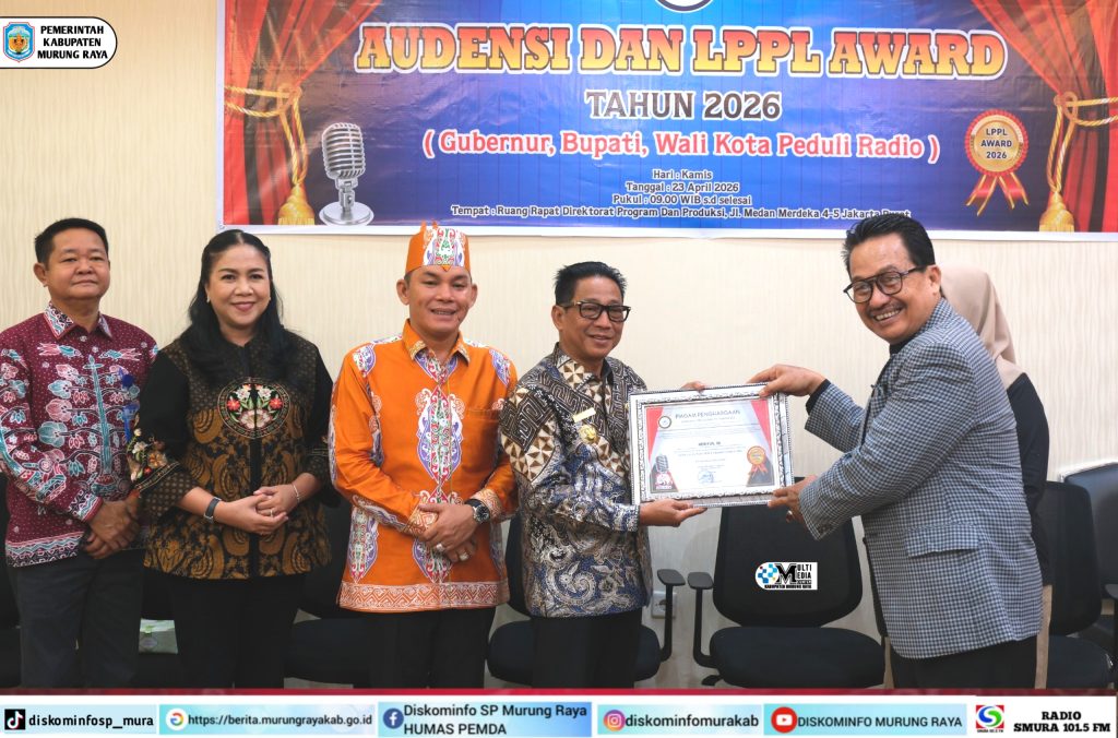 Bupati Mura Terima Penghargaan Dari LPPL Radio dan TV Indonesia