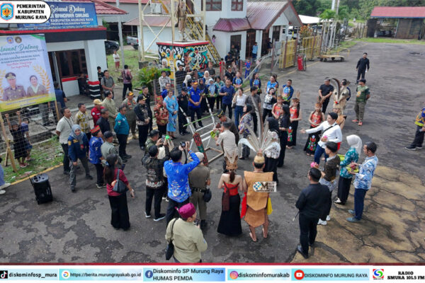 Bupati Heriyus Sambut Kedatangan Kajari Baru di Bandara Dirung Lingkin