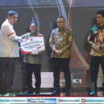 Bupati Heriyus Terima Penghargaan Dari Kemendagri RI, Kategori Penurunan Tingkat Pengangguran