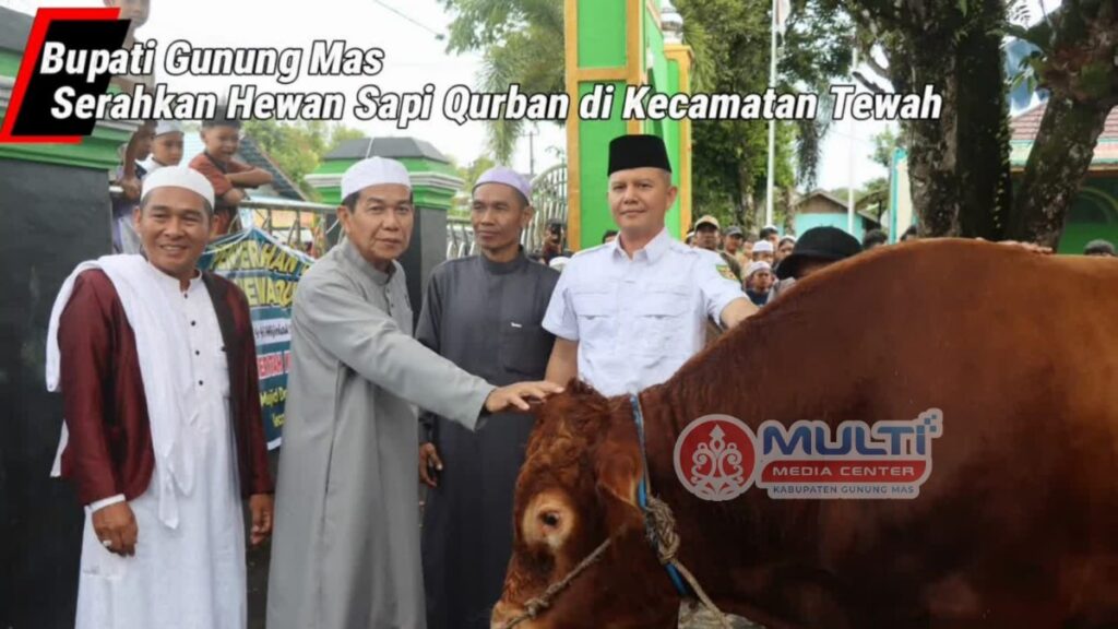 Bupati Jaya Monong Serahkan 6 Sapi Qurban di Tewah
