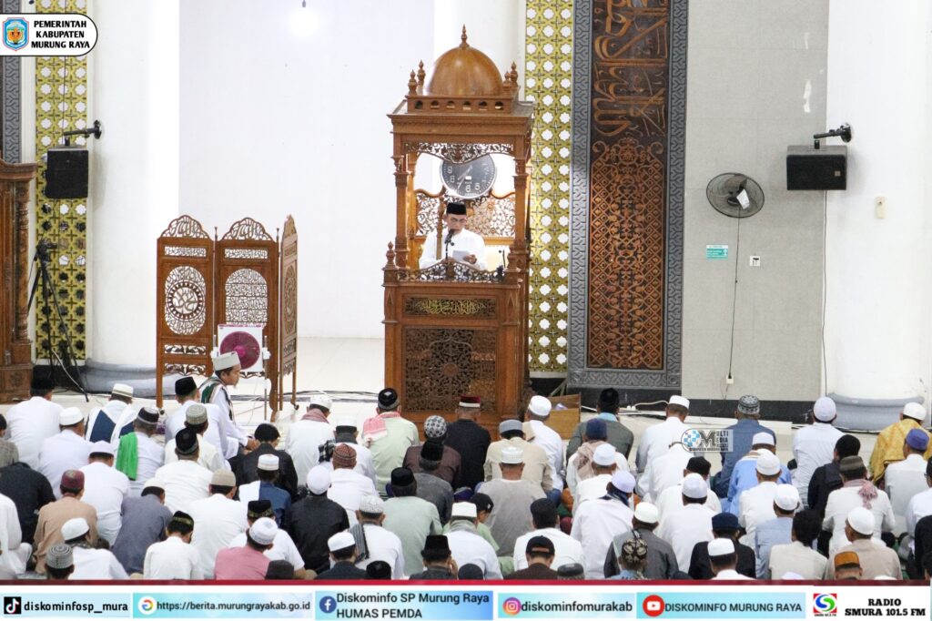 Wabup Mura Jadi Khotib Salat Iduladha di Masjid Agung