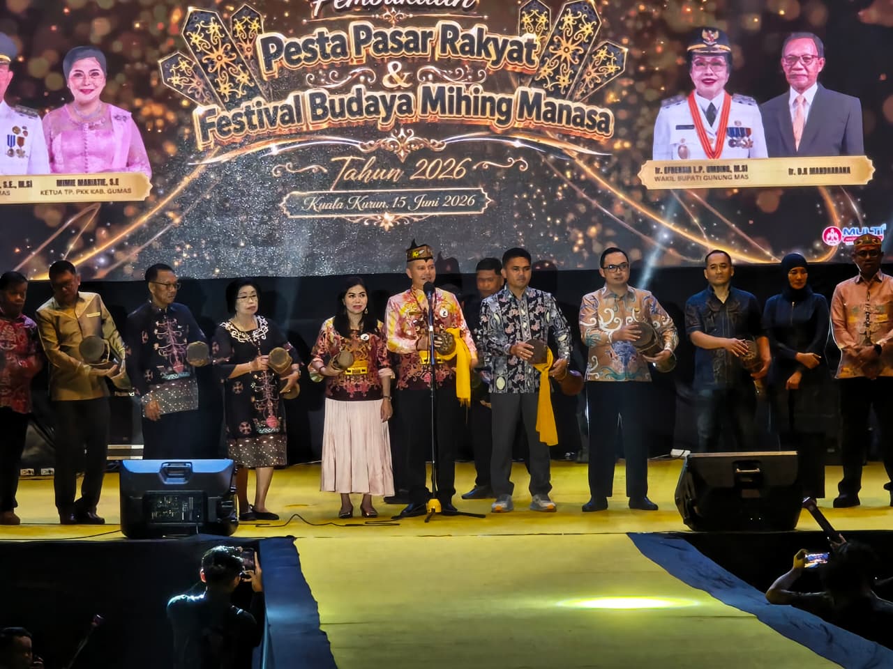 Bupati Gumas Buka Pesta Pasar Rakyat dan Festival Budaya Mihing Manasa 2026