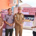 Bupati Gunung Mas Serahkan Bantuan Korban Kebakaran Di Kuala Kurun