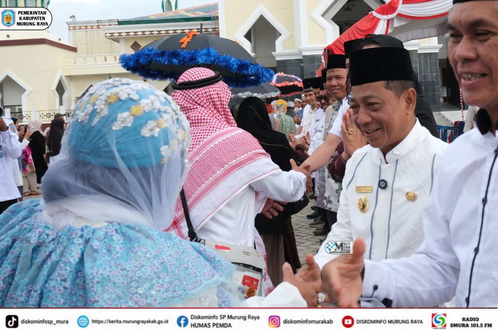 Bupati Heriyus Sambut Hangat Kepulangan Jemaah Haji Murung Raya