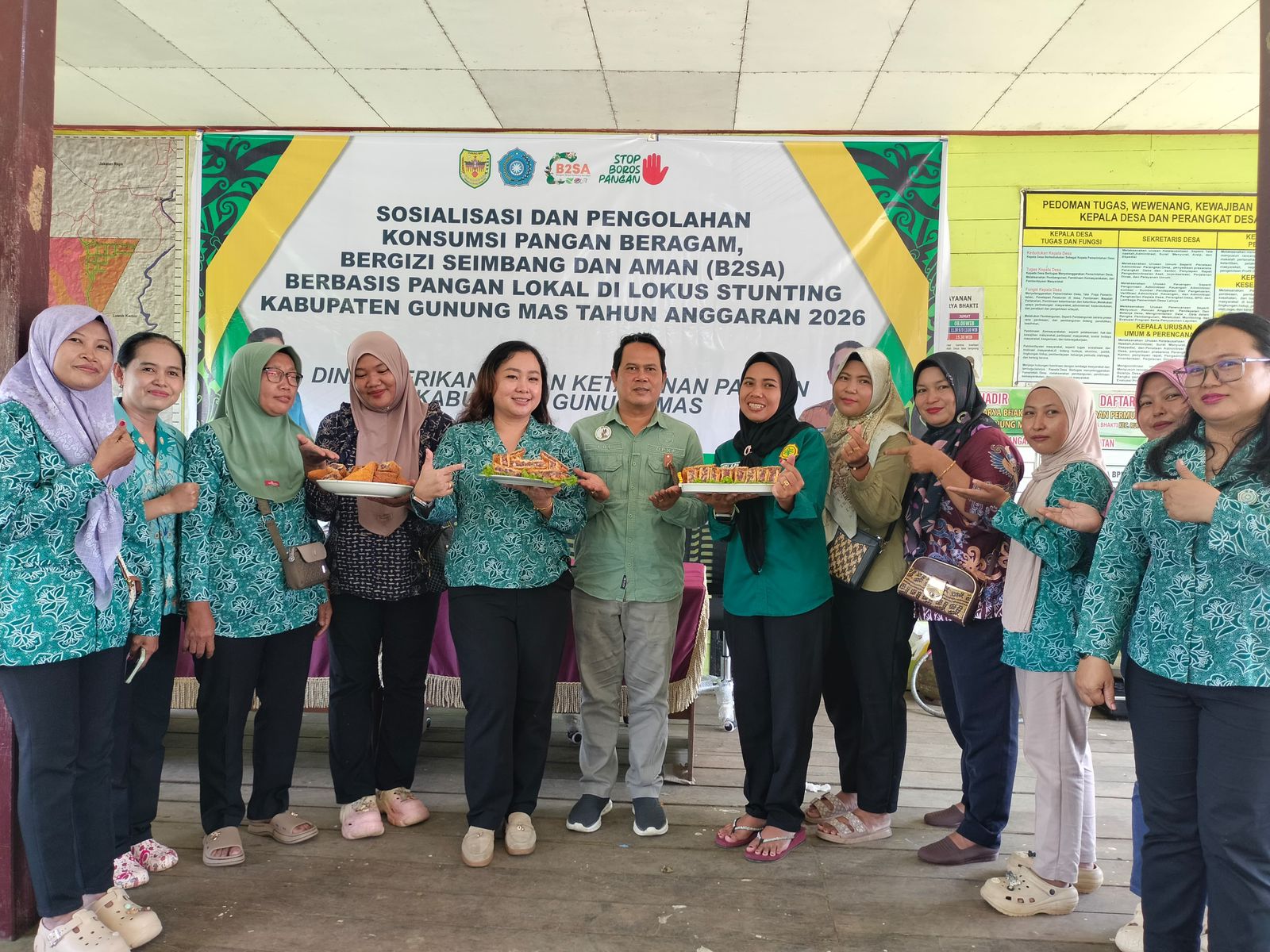 Dinas Perikanan dan Ketahanan Pangan Bersinergi dengan TP PKK Gunung Mas Gelar Sosialisasi B2SA Berbasis Pangan Lokal di Desa Karya Bakti