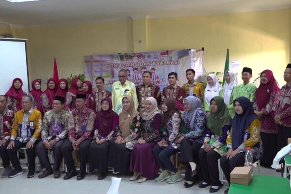 Dinsos P3AP2KB Tabalong Monitoring Dan Evaluasi Penerapan SRA Di MTSN 4 Tabalong