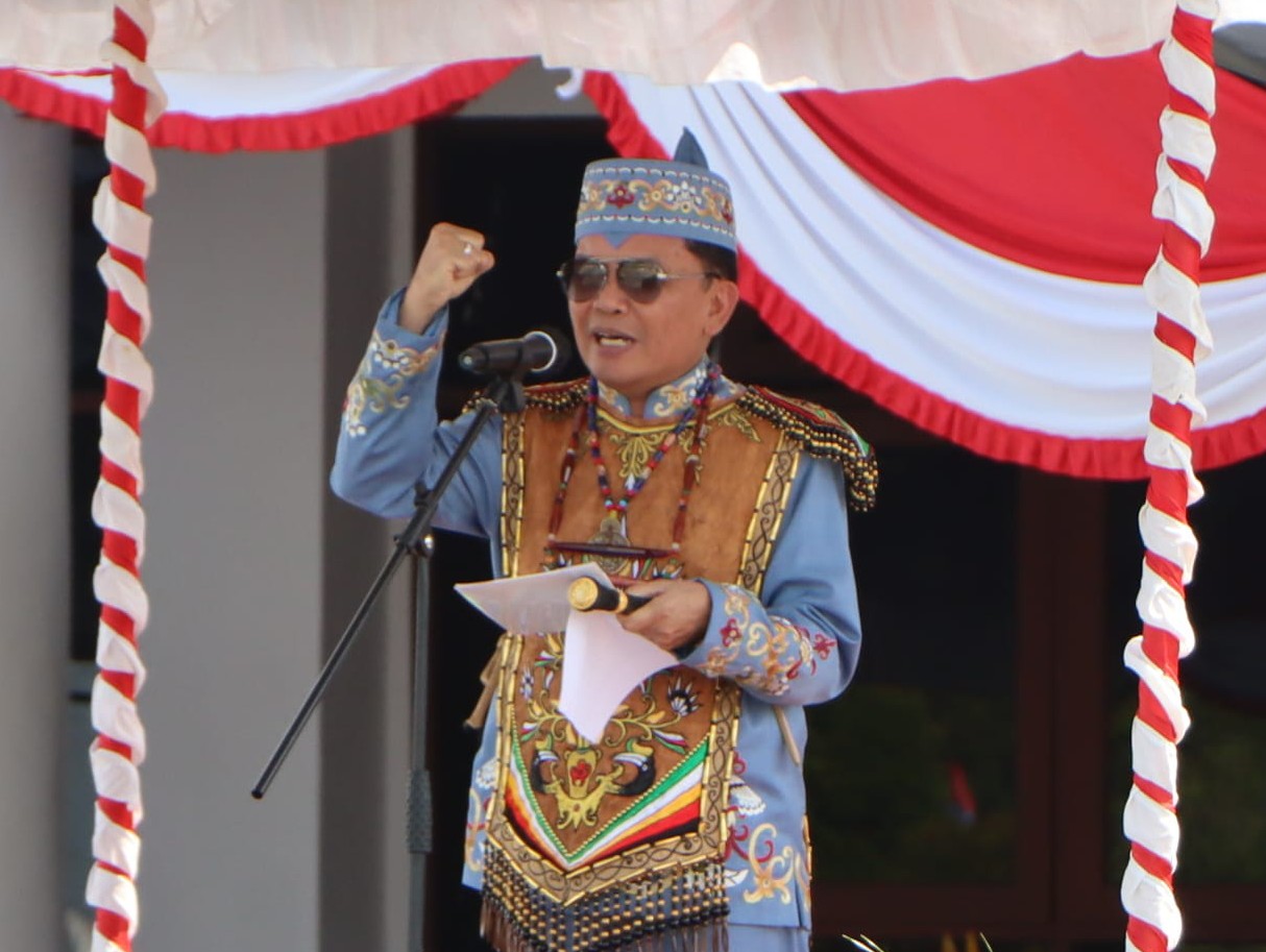 Gubernur Kalteng Pimpin Upacara Hari Jadi ke-24 Gunung Mas