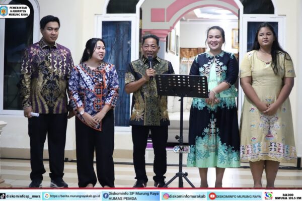 Ibadah Syukur Keluarga Bupati Heriyus Berlangsung Khidmat