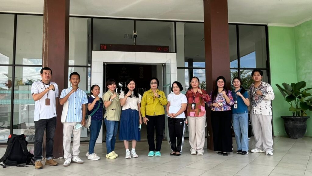 Ketua TP PKK Kabupaten Gunung Mas Lakukan Sidak dan Penilaian Lomba Kebersihan di RSUD Kuala Kurun