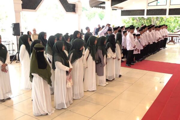 Lepas Kafilah MTQ Kalsel, Haji Fani Minta Peserta Tak Terbebani Target