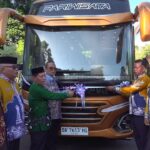 Resmikan Usaha Penyewaan Bus Bumdesma Sumber Makmur, Bupati Apresiasi Inovasi Usaha
