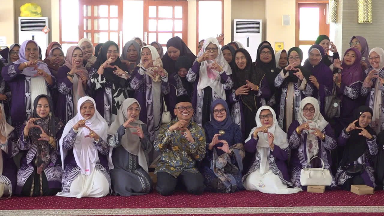 Reuni Jemaah Haji Kloter BDJ 02 Tahun 2025, Bupati Apresiasi Kebersamaan & Kekompakan Jemaah