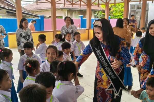 Bunda PAUD Gunung Mas Pantau Pelaksanaan MPLS Ramah PAUD Di Tiga Taman Kanak-Kanak