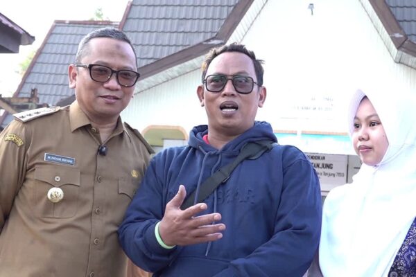 Orang Tua di Tabalong Sambut Antusias Gerakan Ayah Mengantar Anak Sekolah
