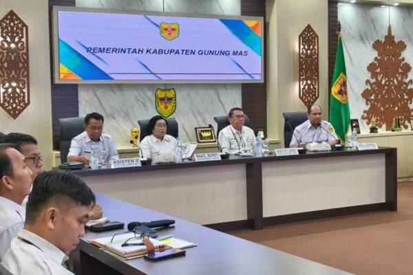 Pemkab Gunung Mas Gelar Evaluasi Pelaporan Tim Percepatan Pertumbuhan Ekonomi Daerah 2026