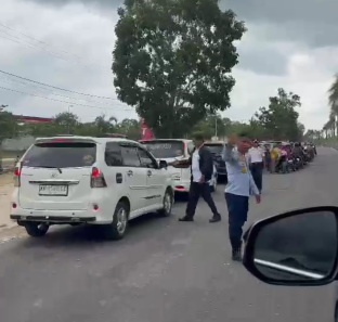 Antrean BBM di Sukamara Mengular, Warga Harus Berjam-jam Mengantre