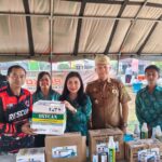 Bupati dan Ketua TP PKK Gumas Serahkan Bantuan untuk Dukung Satgas Karhutla