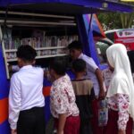 Jangkau Desa Terpencil, Dispersip Tabalong Bawa Ribuan Buku ke Salikung