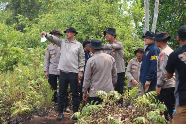 Kapolda Pastikan Karhutla Tumbang Nusa Terkendali, Kanal Medson Jadi Andalan Hadapi Api