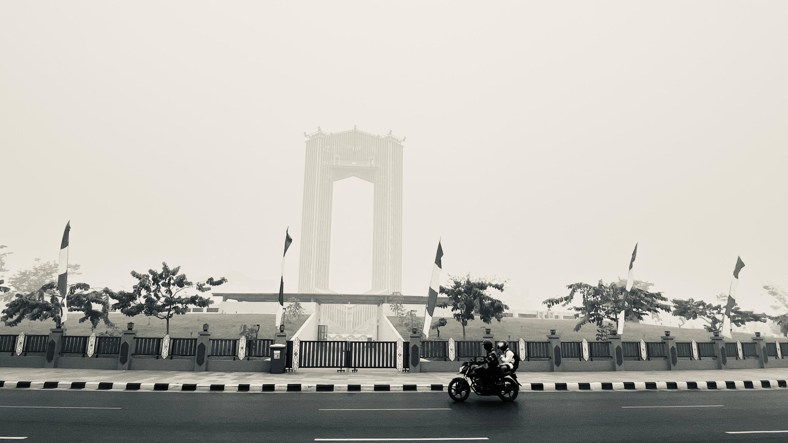 Membedah Kontrasnya Klaim Gubernur Mengenai Karhutla Terendah Sejak 1997 dengan Realita Lapangan