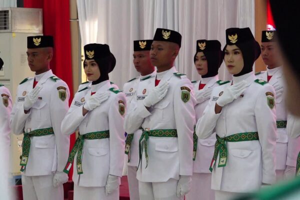 Pasca Jalani Seleksi & Pelatihan Intensif, 40 Anggota Paskibraka Tabalong Dikukuhkan