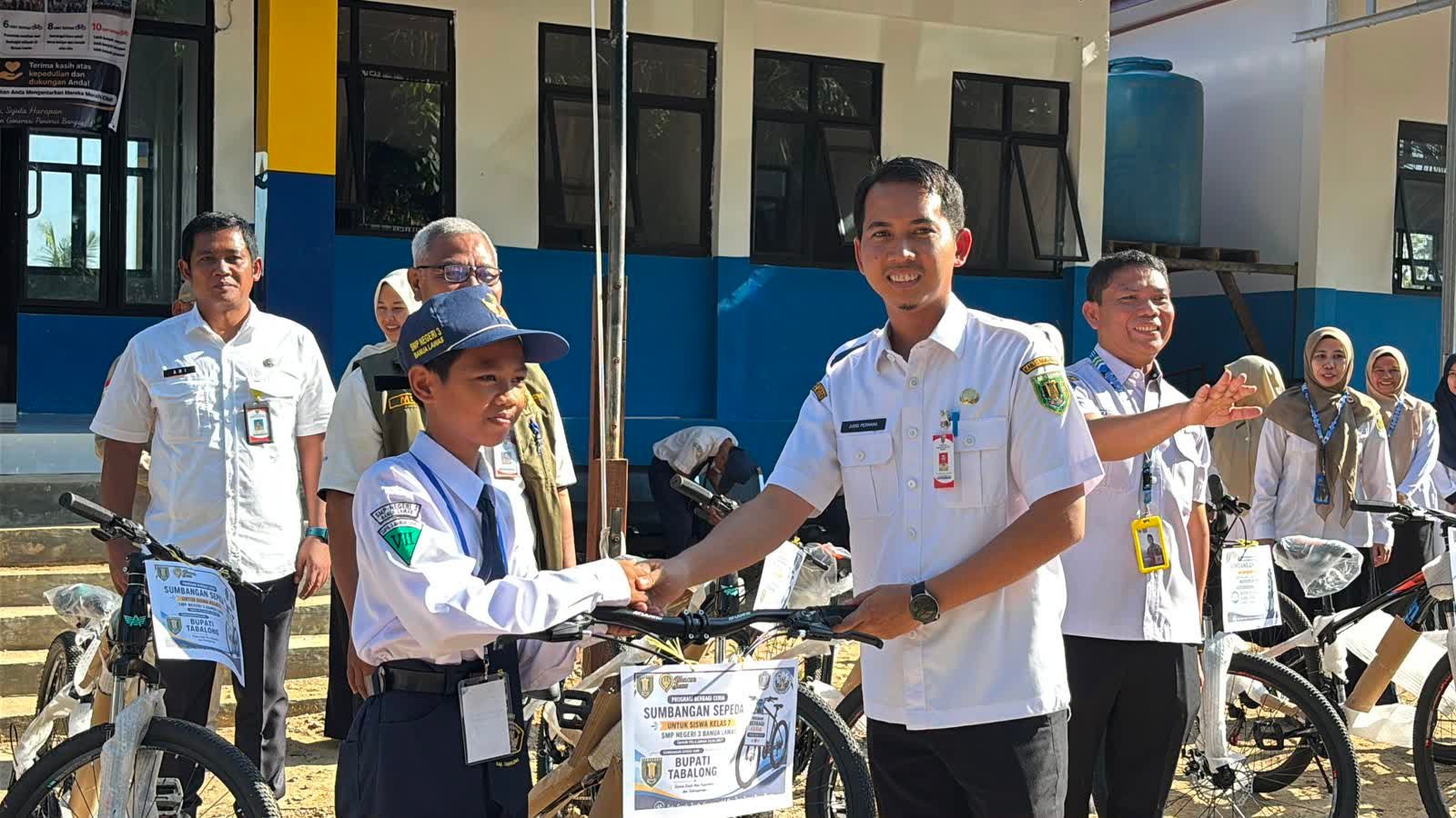 Program Berbagi Ceria SMPN 3 Banua Lawas, Hadirkan Sepeda Gratis untuk Siswa yang Membutuhkan