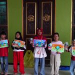 Rayakan HUT RI dengan Edukasi, Warga Eka Paksi Belajar Hadapi Kebakaran & Hewan Berbisa