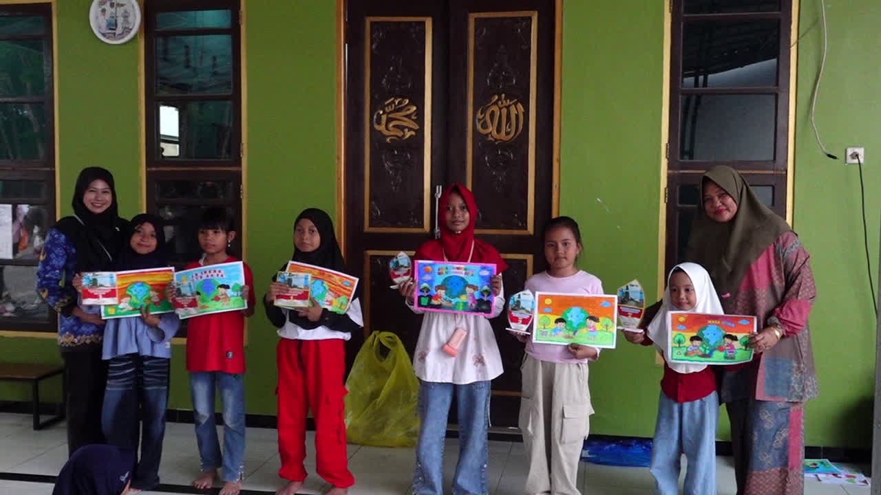 Semarakan HUT RI ke-81, 45 Anak Graha Kartika Eka Paksi Ikuti Lomba Mewarnai