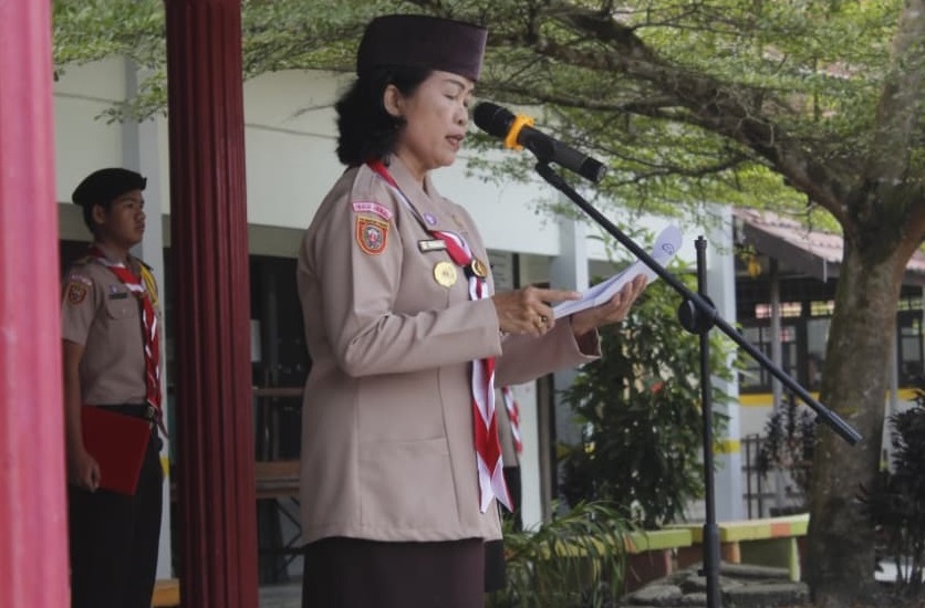 Upacara Hari Pramuka ke-65 Di SMAN 1 Kuala Kurun, “Teguhkan Tri Satya dan Dasa Darma Di Tengah Perubahan Zaman”