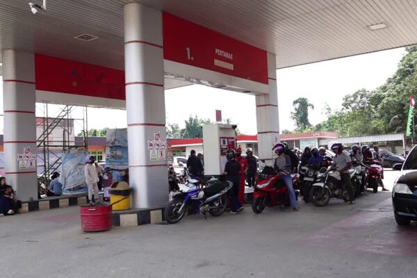Warga Rasakan Manfaat Aturan Baru Penjualan Pertalite, Antrean SPBU Kini Lebih Singkat