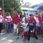 Warga Wayau Semarakkan HUT RI Ke-81 dan Hari Jadi Desa Ke-25 dengan Jalan Santai