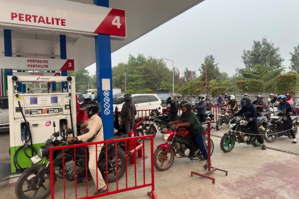 Empat SPBU di Palangka Raya Buka 24 Jam Untuk Atasi Antrean Panjang