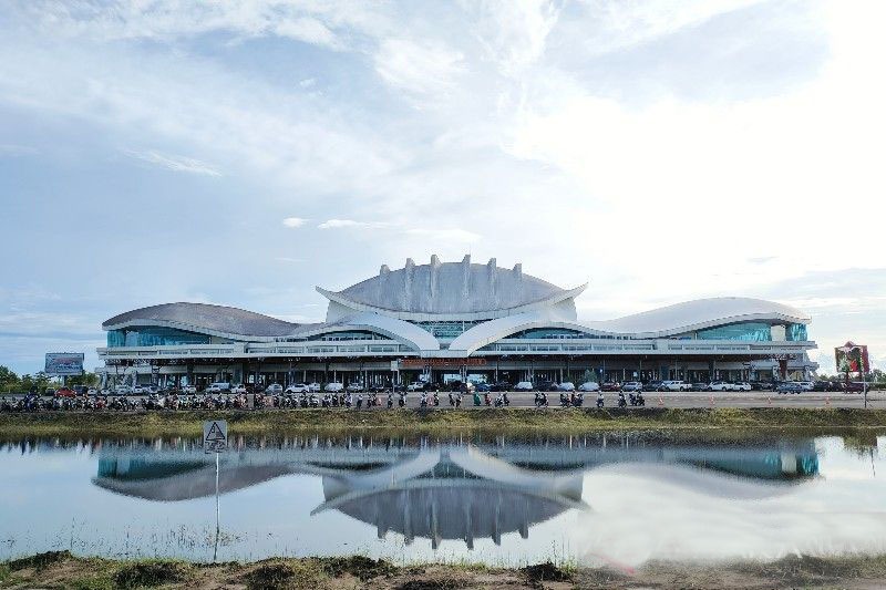 Erupsi Krakatau, Bandara Seokarno-Hatta Ditutup