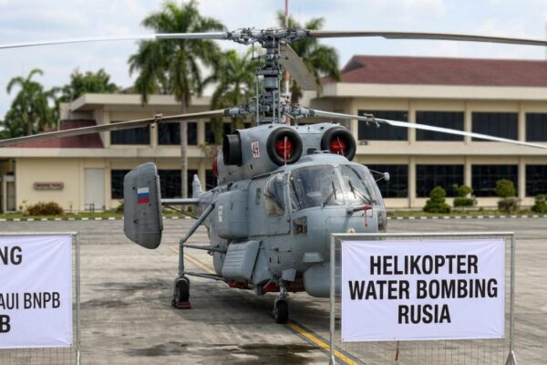 Helikopter Water Bombing Milik Rusia Dikerahkan untuk Karhutla di Kalteng