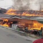 Kebakaran Hanguskan Ruko Empat Pintu di Kasongan