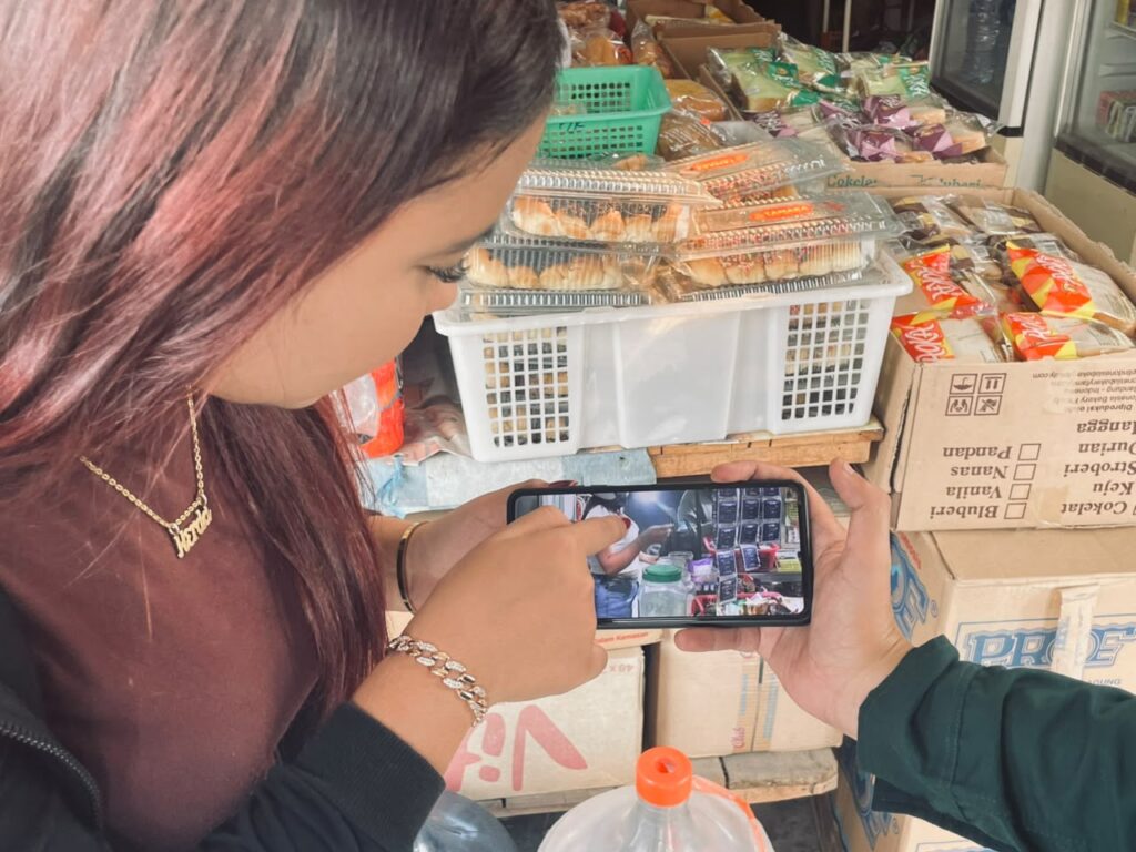Niat Singgah Beli Minum Sebentar, Tas Remaja Raib di Warung