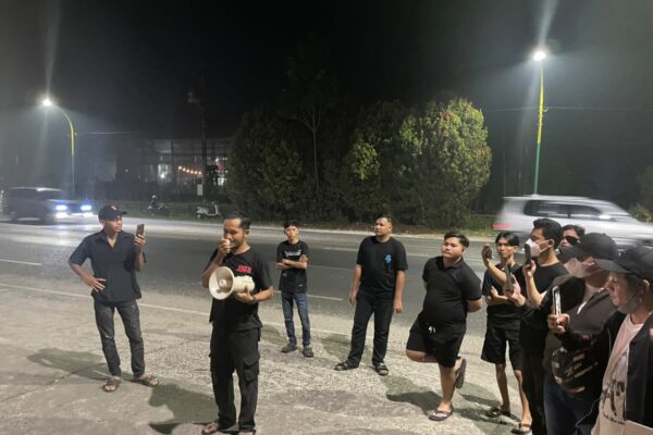 Berkunjung ke Kalteng, Menhut Didesak Mundur