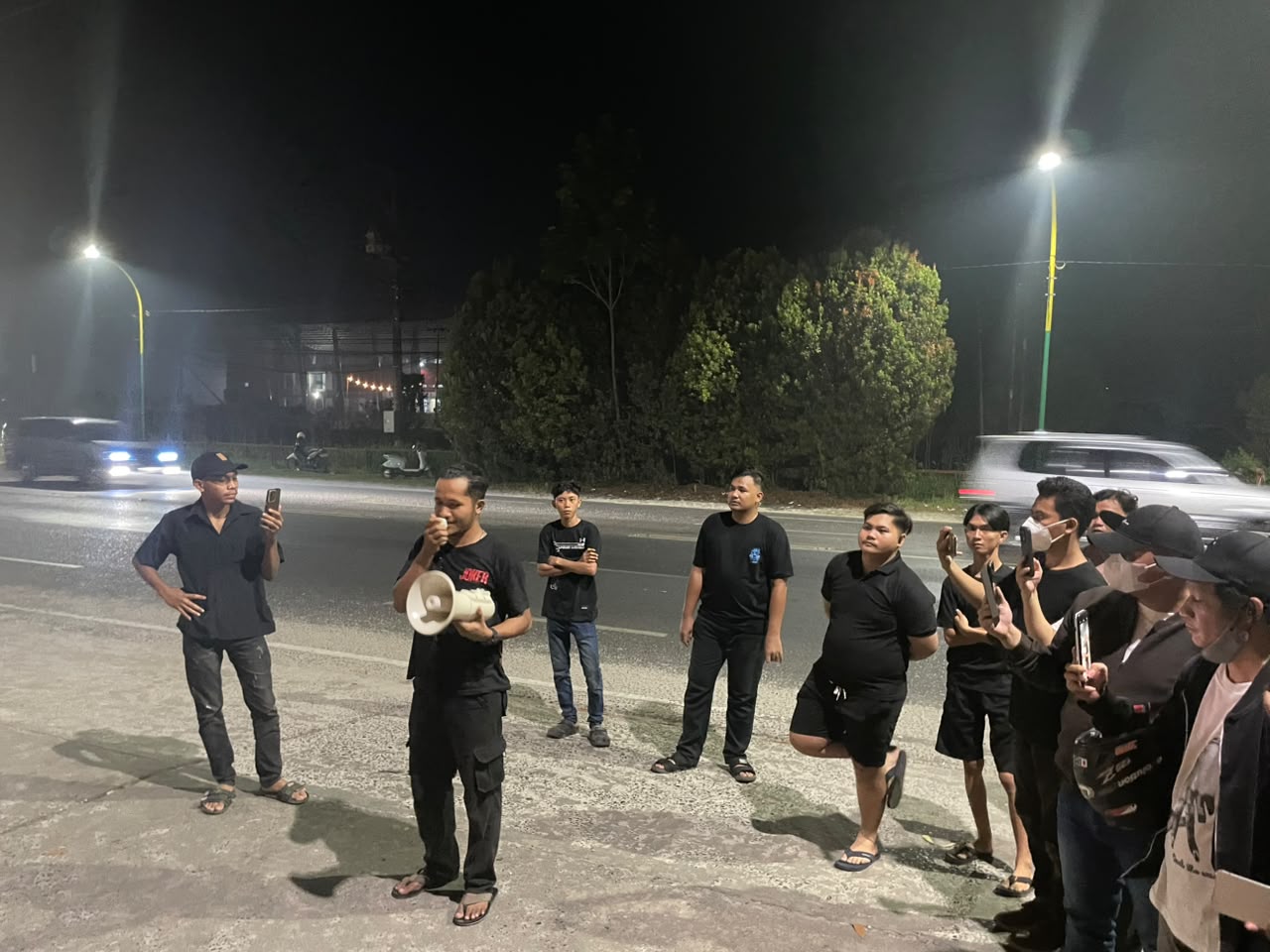 Berkunjung ke Kalteng, Menhut Didesak Mundur