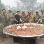 Bersama Bobon Santoso, Pangdam XXII TB dan Gubenur Kalteng Masak Daging Lada Hitam