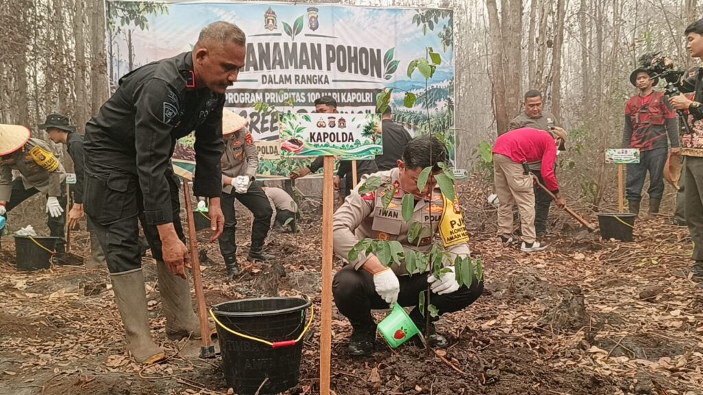 Dari Padamkan Api, Kini Pulihkan Lahan Gambut