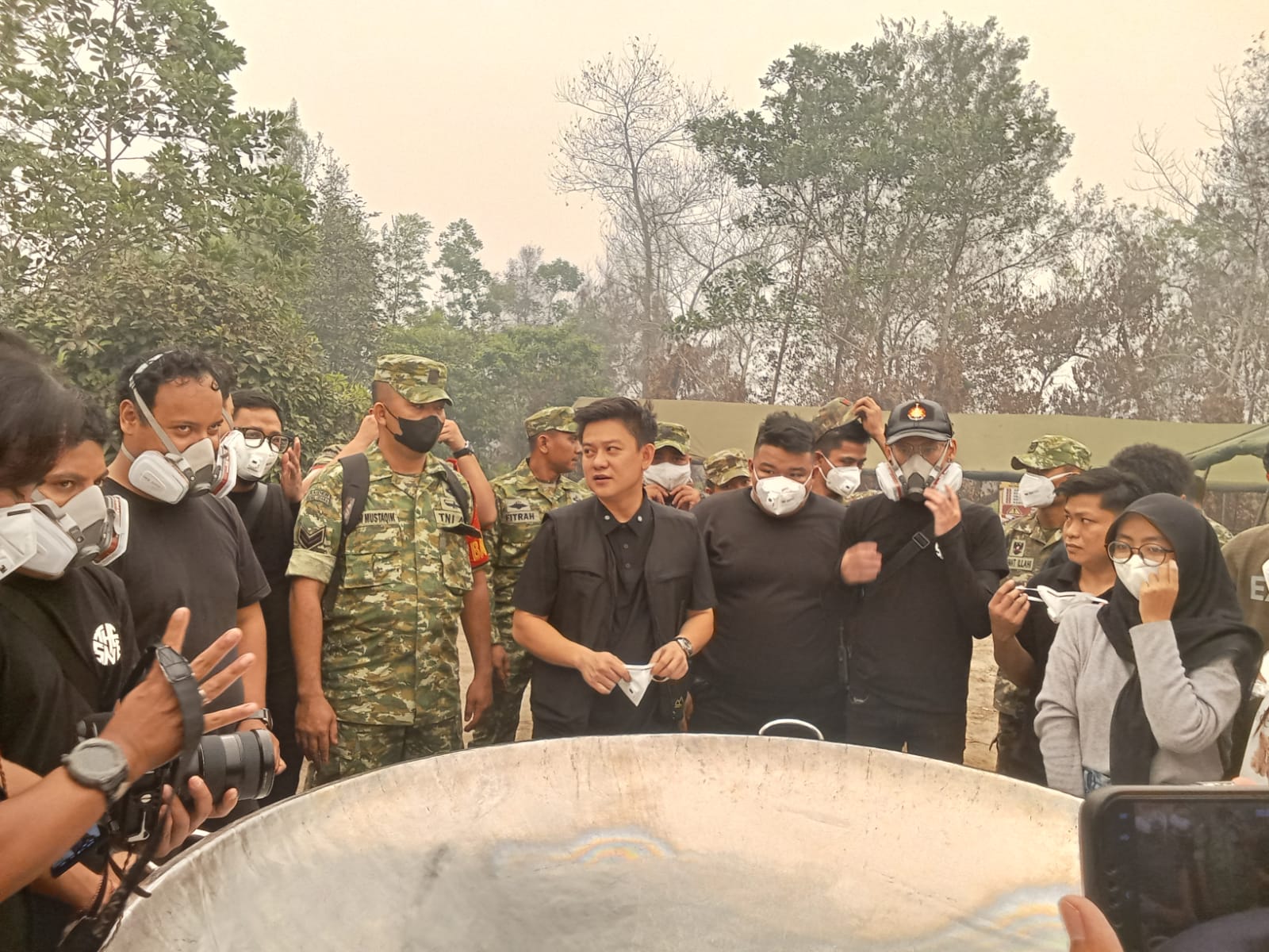 Kuali Merah Putih Masak Bareng 3.000 Porsi di Tumbang Nusa